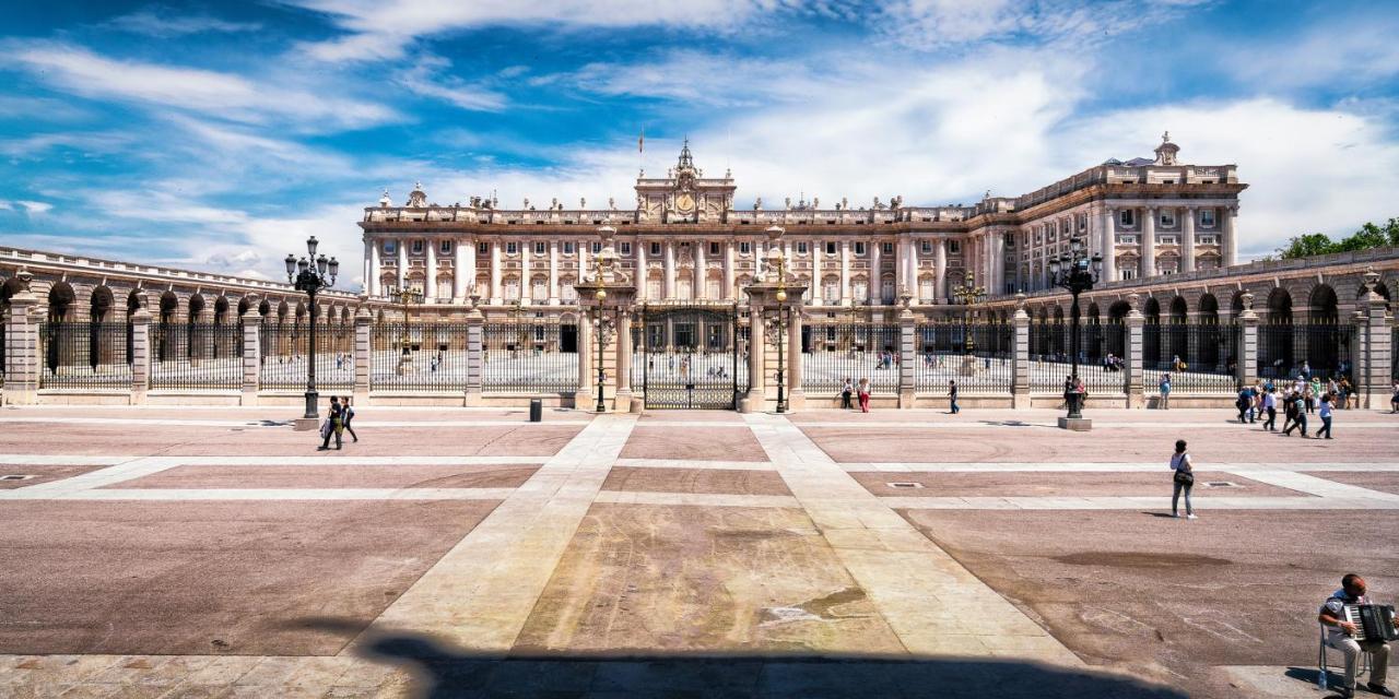 Puerta Del Sol Carretas Apartaments & Rooms Madrid Exteriör bild